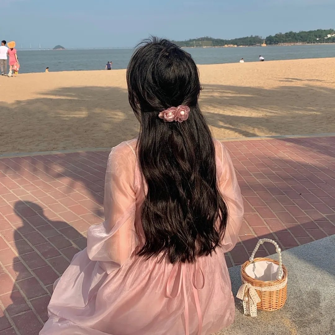 泥巴中的少年